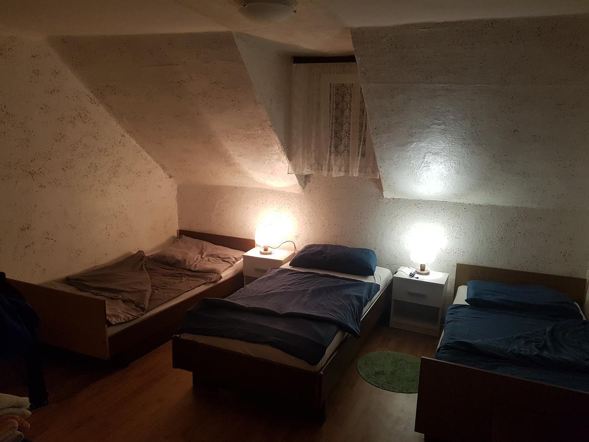 Guesthouse Osvald Zirovnica Ngoại thất bức ảnh