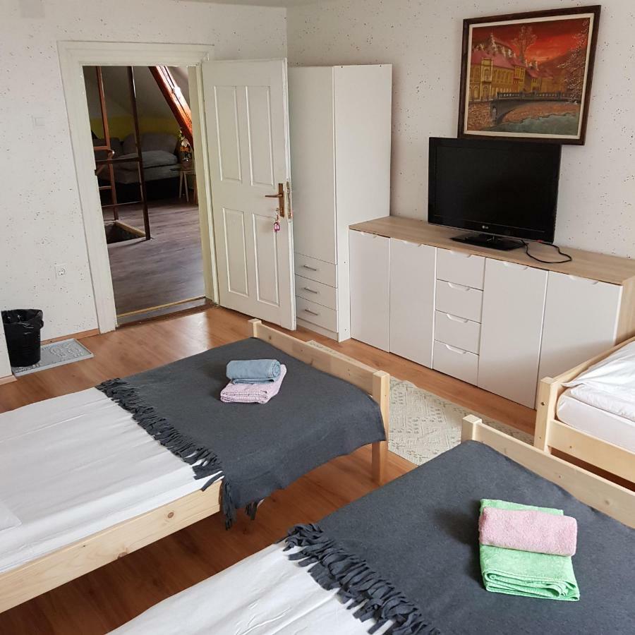 Guesthouse Osvald Zirovnica Ngoại thất bức ảnh