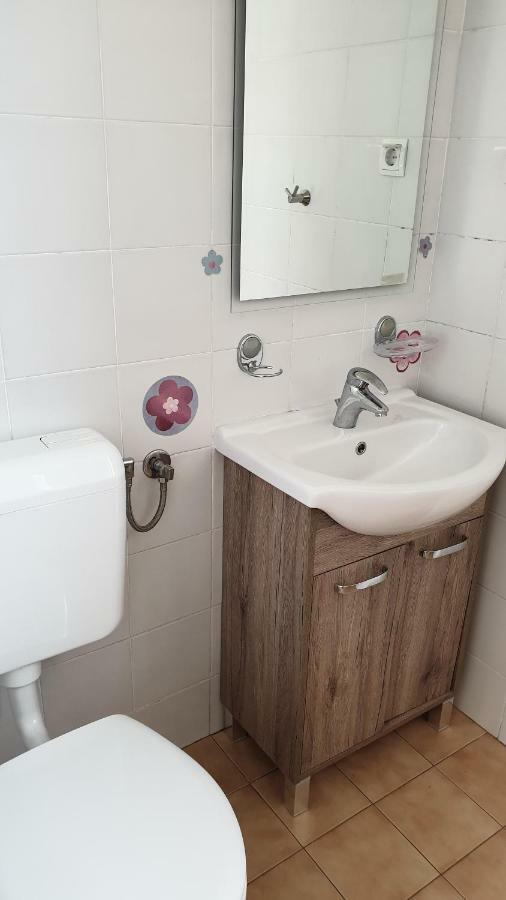 Guesthouse Osvald Zirovnica Ngoại thất bức ảnh