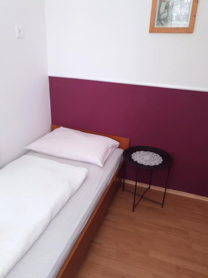 Guesthouse Osvald Zirovnica Ngoại thất bức ảnh