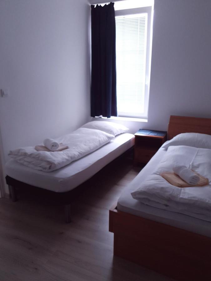 Guesthouse Osvald Zirovnica Ngoại thất bức ảnh