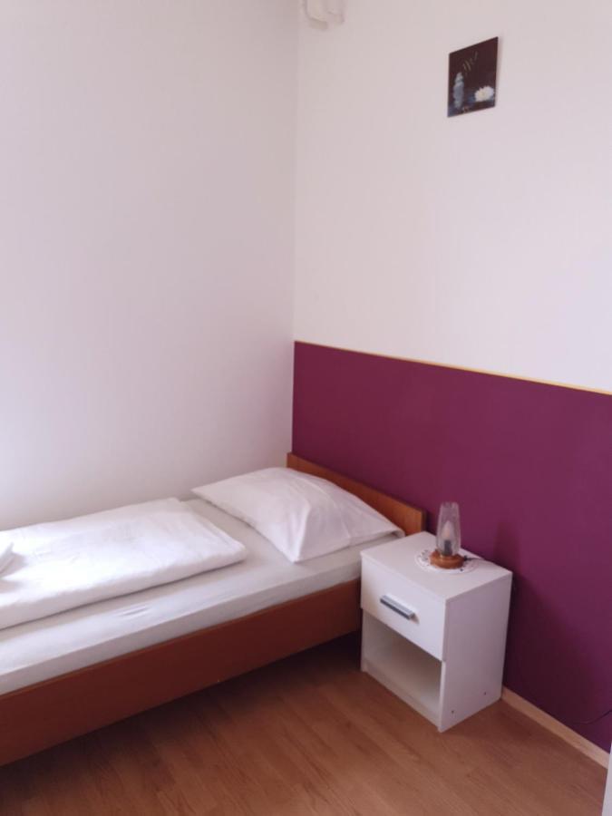Guesthouse Osvald Zirovnica Ngoại thất bức ảnh