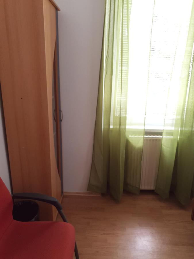 Guesthouse Osvald Zirovnica Ngoại thất bức ảnh