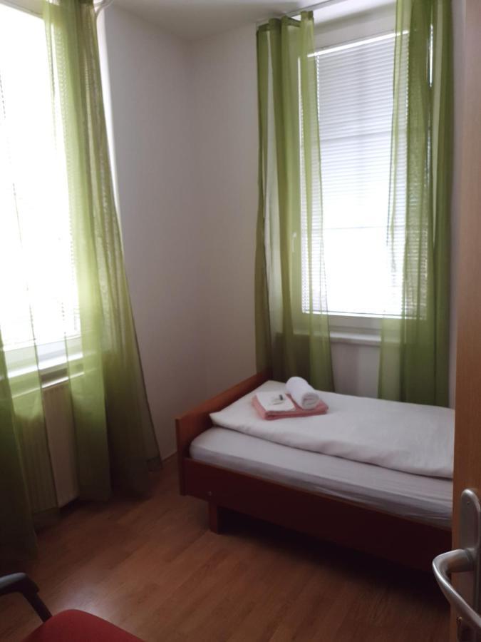 Guesthouse Osvald Zirovnica Ngoại thất bức ảnh